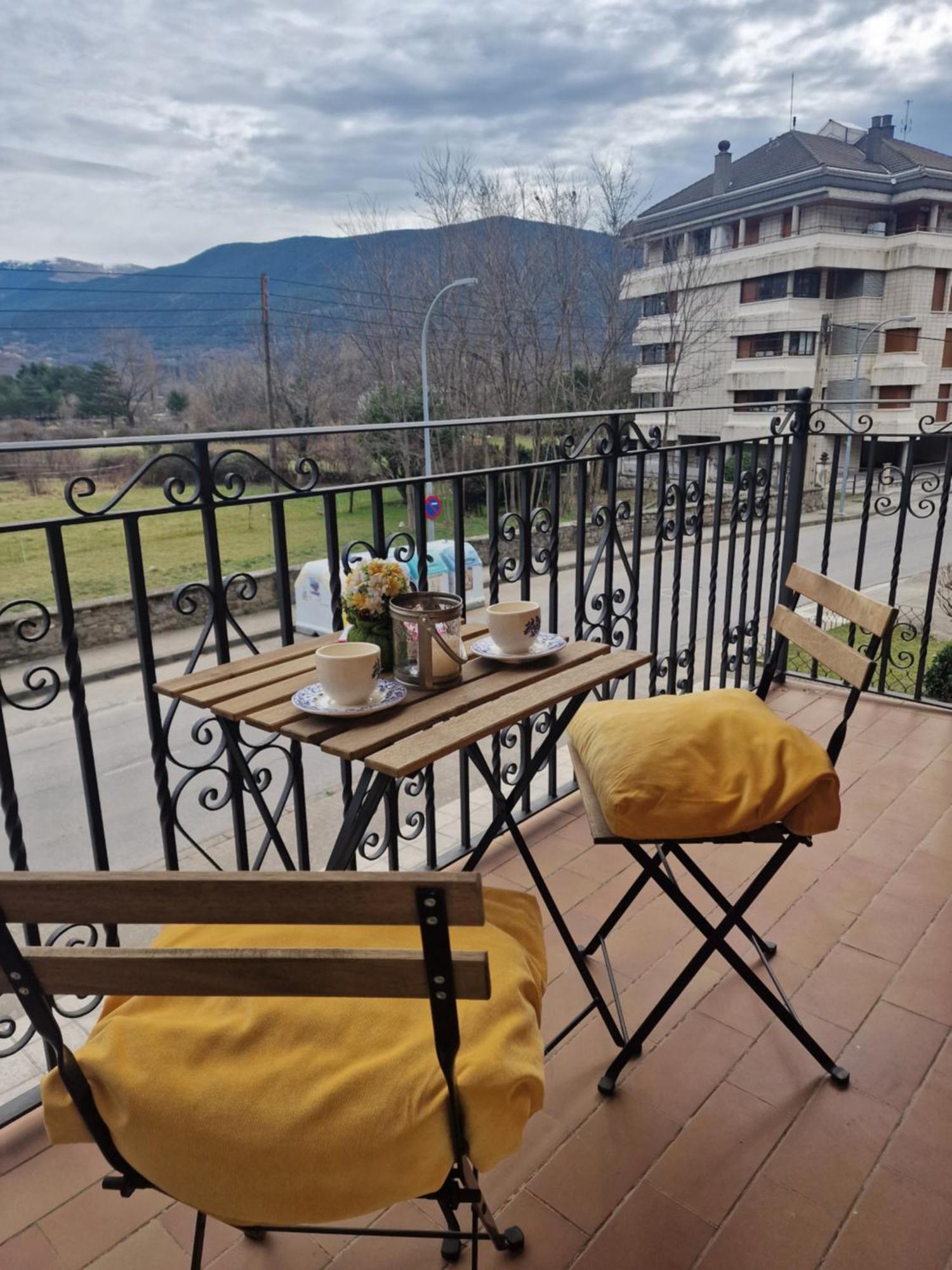 Apartament Valdi-Biescas Zewnętrze zdjęcie